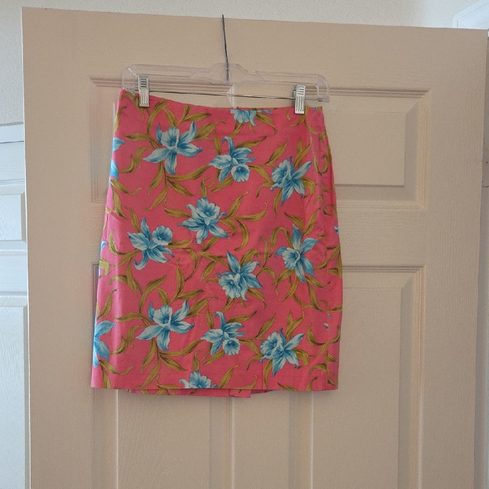 Jones New York Pink Floral Mini Skirt with Blue Blooms